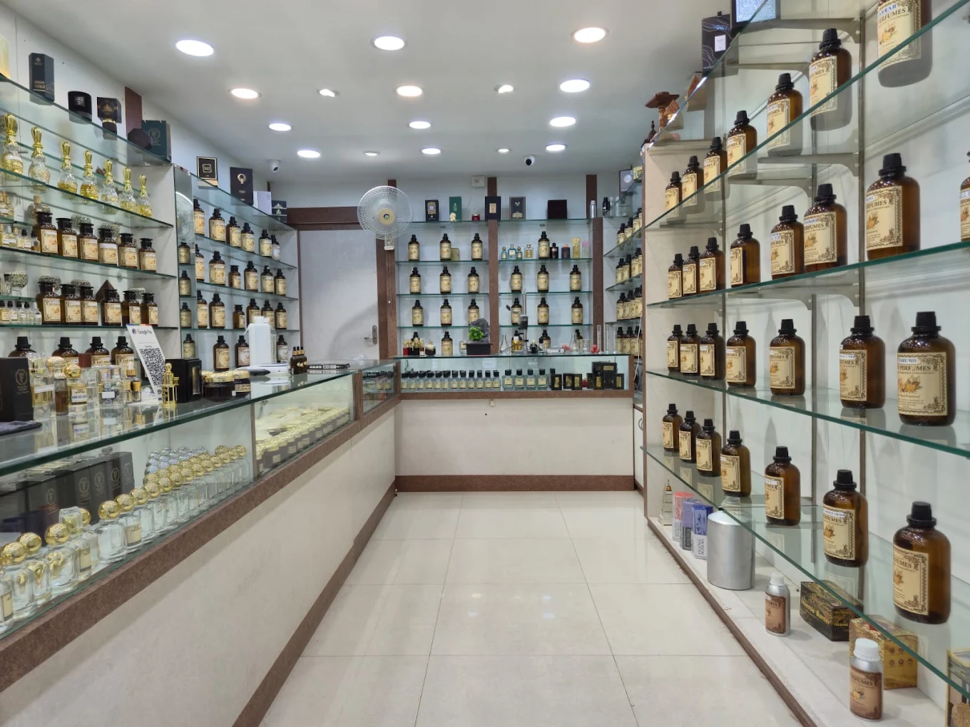 Apothecary Shelves & Central Aisle