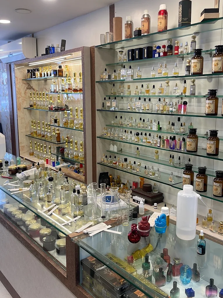 Compounding Counter & Organ Bar